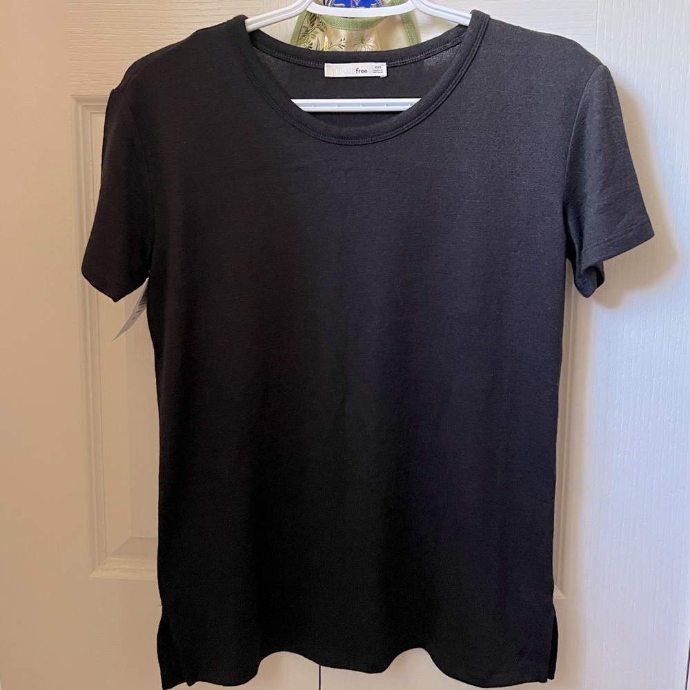 Aritzia Wilfred knitted black tshirt